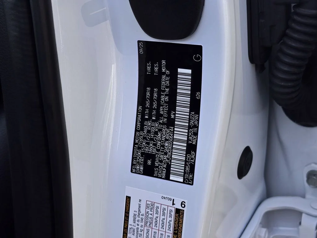 Used 2025 White Pearl Lexus 550 Overtrail image 22