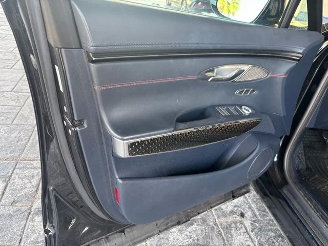 Used 2022 Black Genesis 3.5T Sport image 9