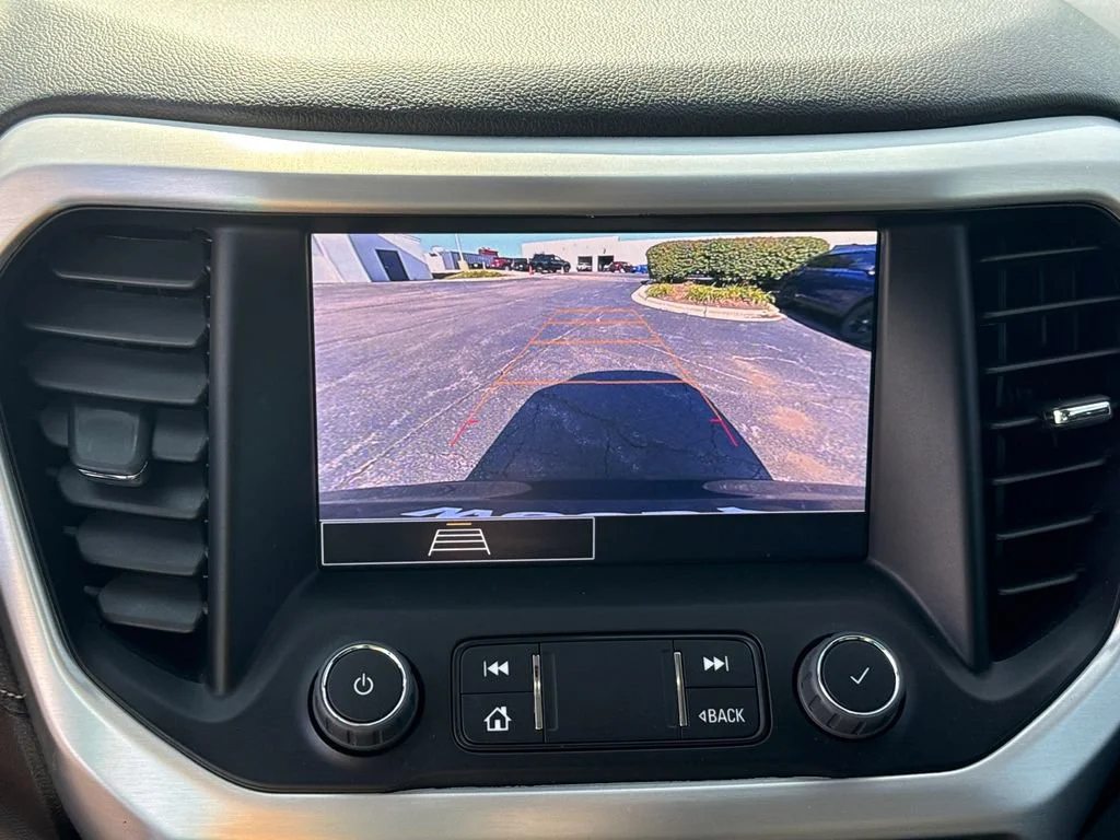 2023 GMC Acadia SLE - Photo 21