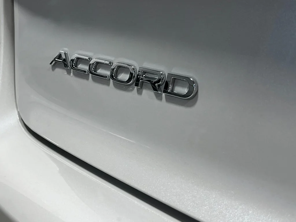 New 2026 Platinum White Pearl Honda LX 1.5T image 5