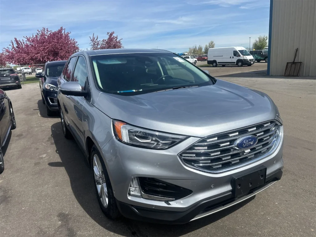 2022 Ford Edge Titanium AWD's photo