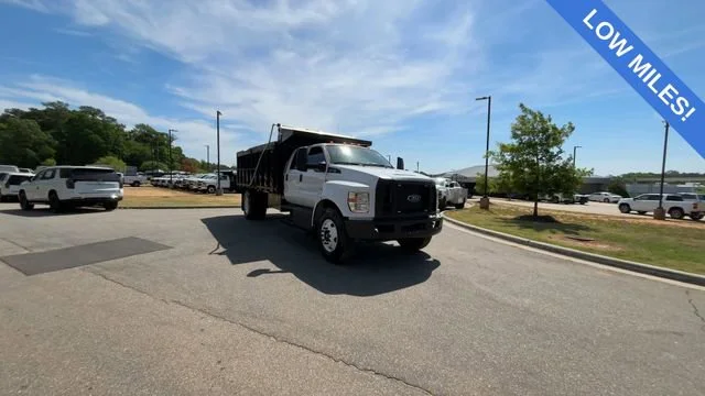 Used 2022  Ford NA image 7
