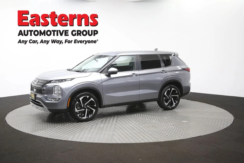 Used 2024 Gray Mitsubishi SE image 58