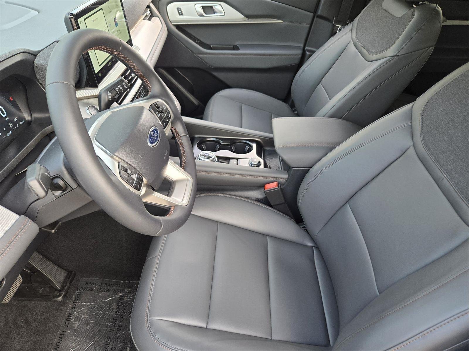 New 2026 Star White Metallic Tri-Coat Ford Active image 8