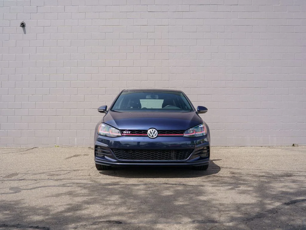 Used 2018 Blue Volkswagen 2.0T SE image 10