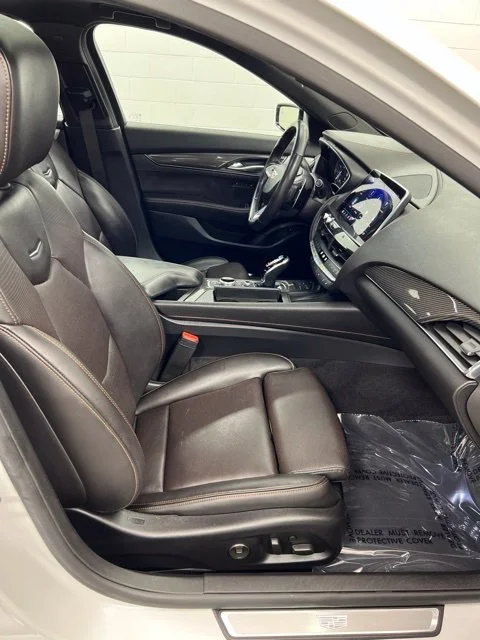 Used 2020 White Cadillac Sport image 21