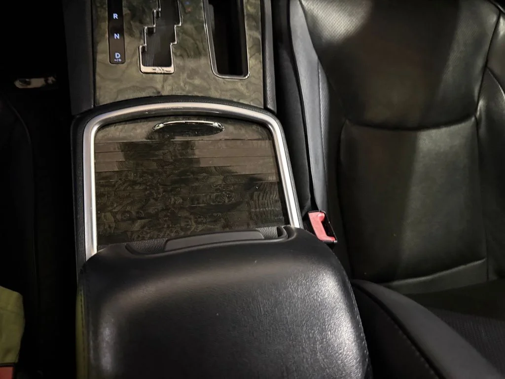 Used 2011 Ivory Chrysler Base image 21