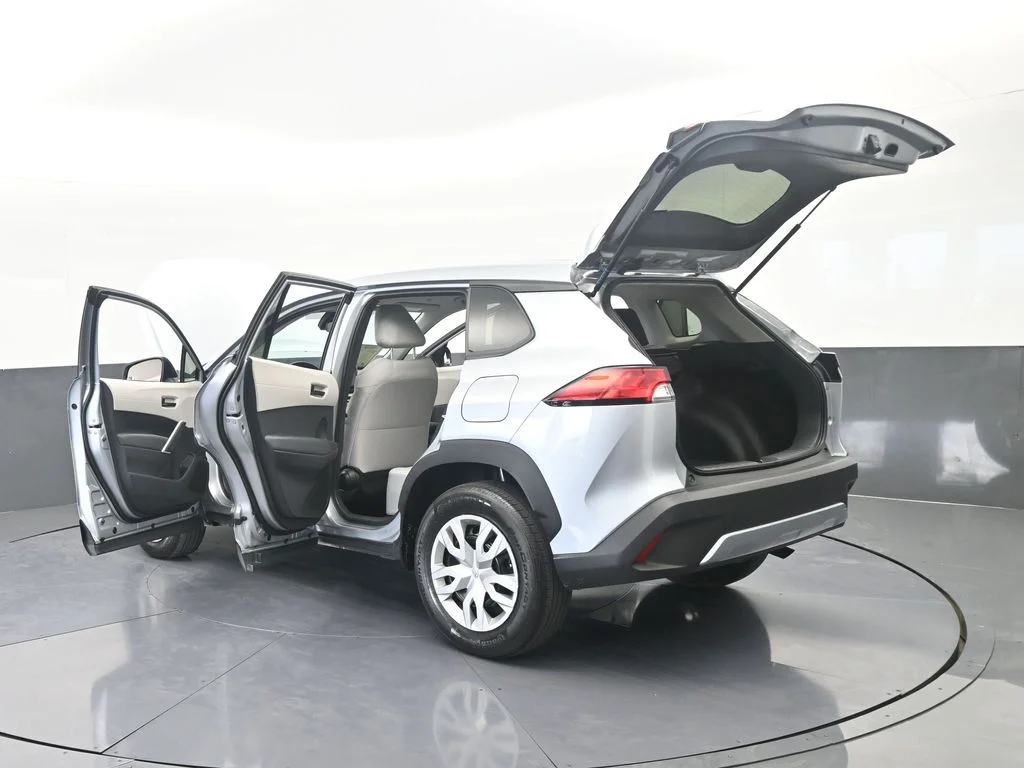Used 2025 Silver Toyota L image 71