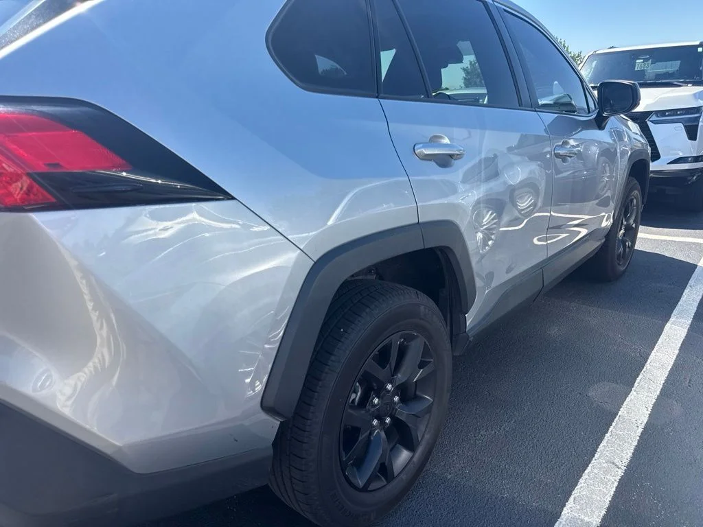 Used 2021 Silver Sky Metallic Toyota LE image 5