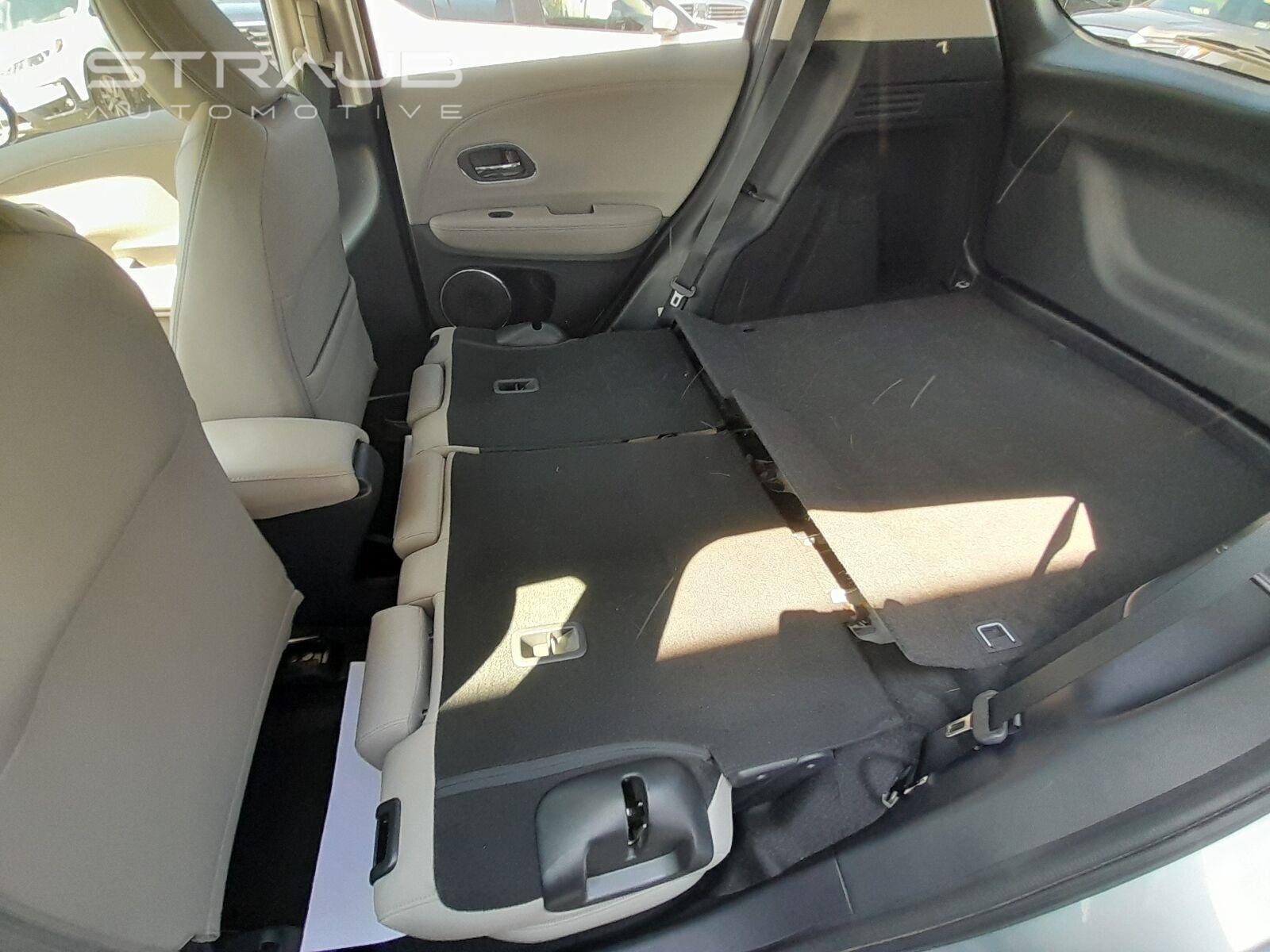 Used 2019 Lunar Silver Metallic Honda EX-L image 42