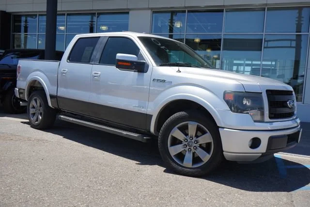 Used 2014  Ford XL image 1