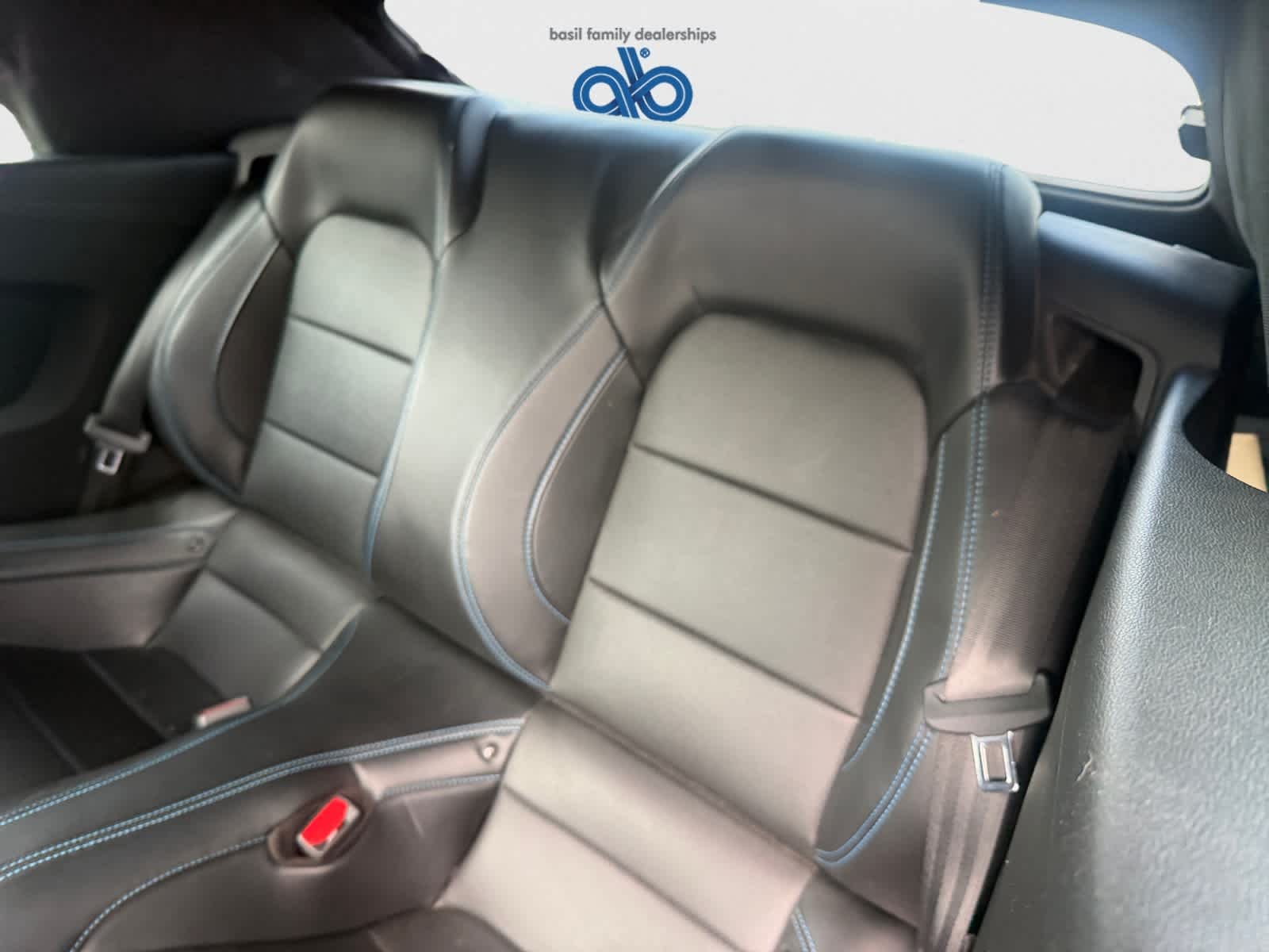 Used 2022 Oxford White Ford GT Premium image 18