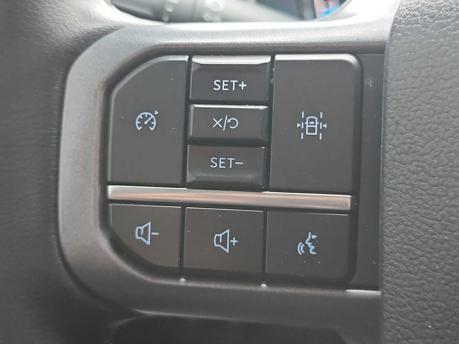 Used 2023 Area 51 Blue Ford XLT image 13