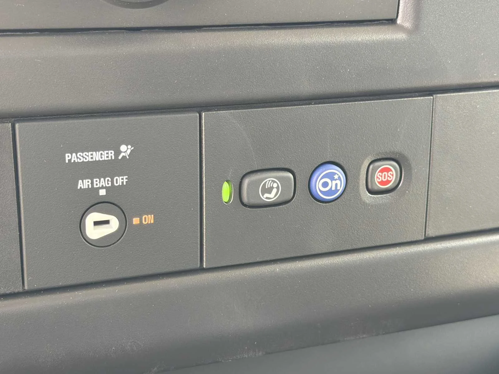 2025 GMC Savana Cargo Work Van - Photo 28