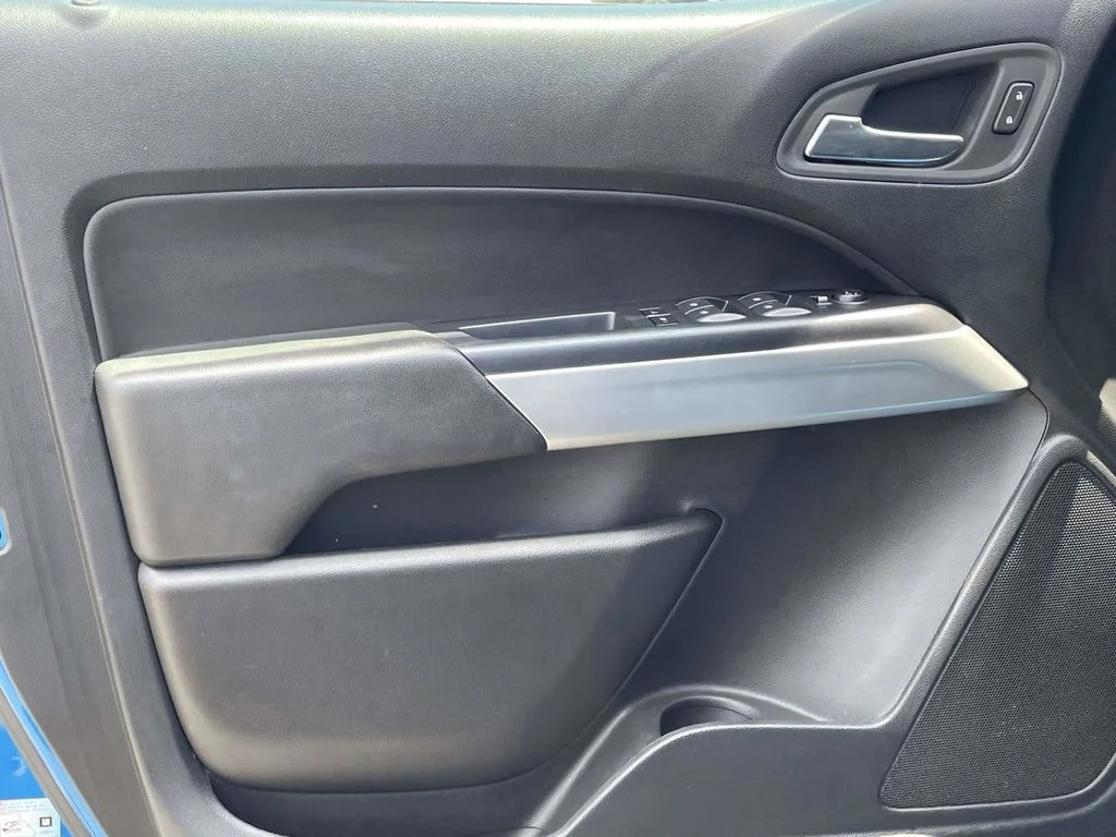 Certified Used 2022 Blue Chevrolet ZR2 image 24