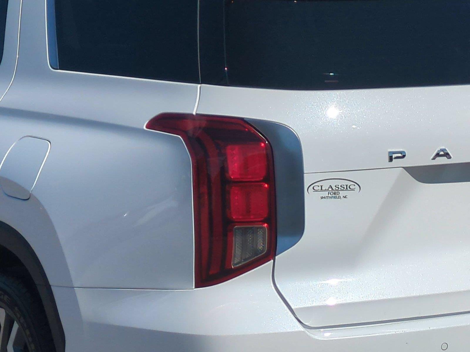Used 2024 Hyper White Hyundai Limited image 11