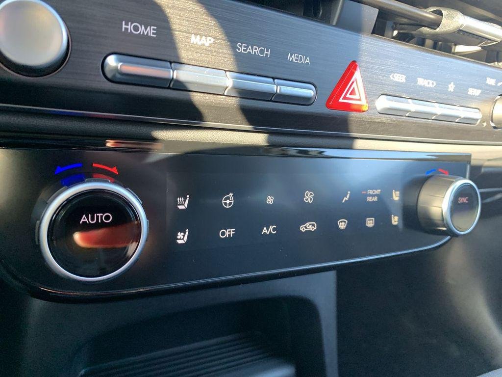 New 2026 White Hyundai Limited AWD image 20