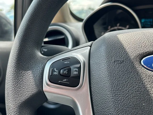 Used 2018 Gray Ford SE image 32
