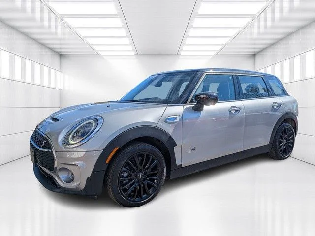 Used 2023 Silver MINI Cooper S ALL4 image 1