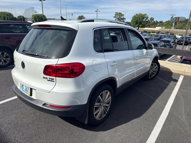 Used 2014 White Volkswagen  image 8