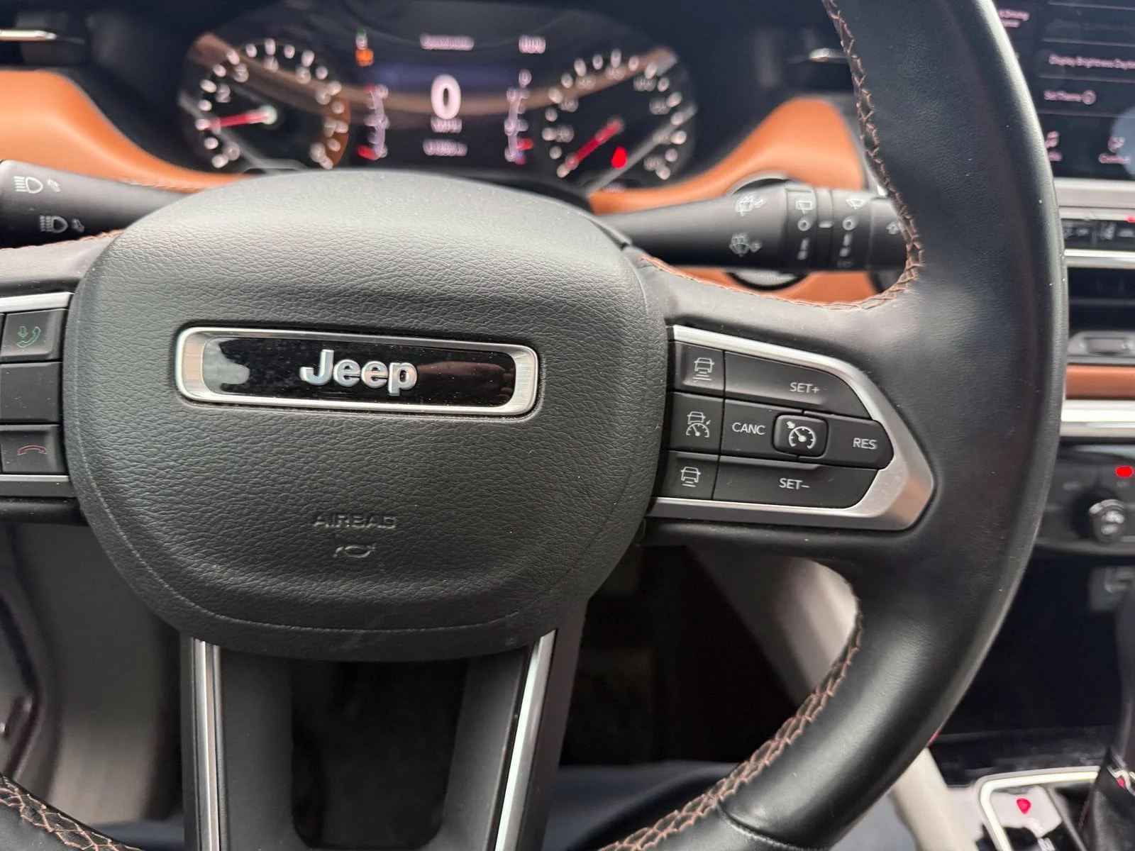 Used 2022 Sting-Gray Clearcoat Jeep Limited image 19