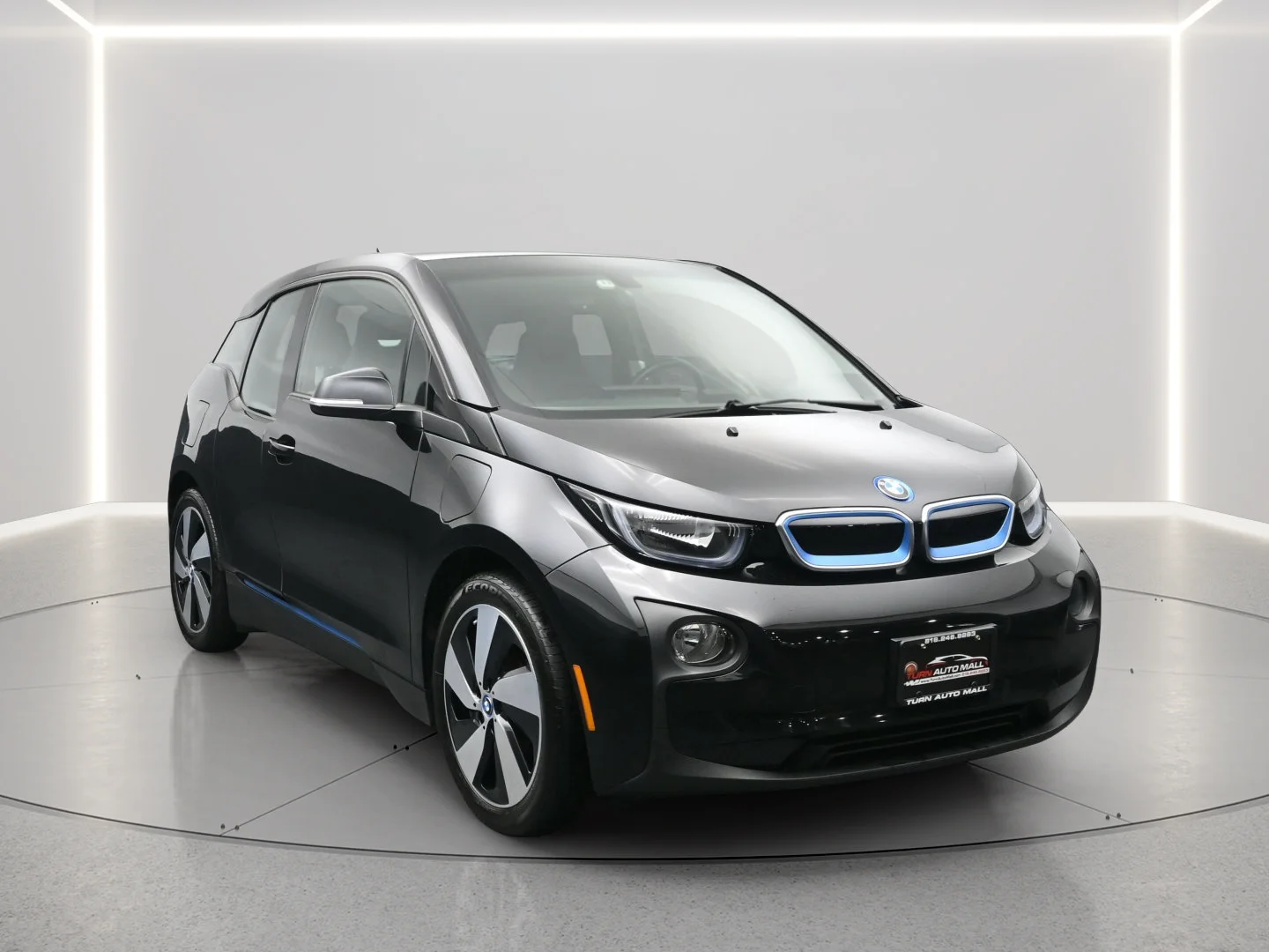 Used 2016 Fluid Black w/Highlight BMW i Blue BMW  image 14