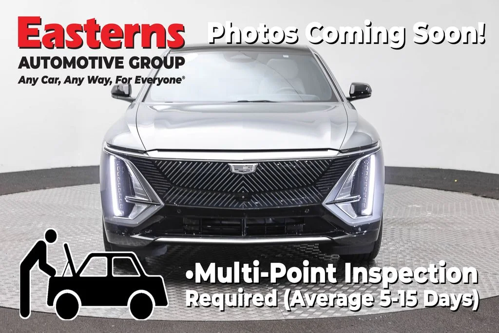 Used 2024 Silver Cadillac Luxury image 2