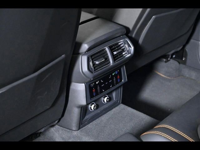 Used 2020 Blue Lamborghini Base image 18