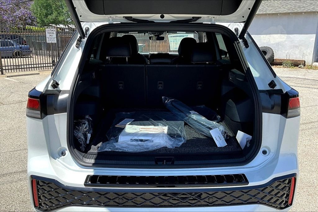 2026 Volkswagen Tiguan SE R-LINE BLACK - Photo 25