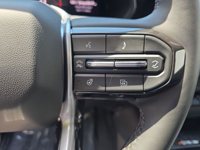 Used 2025 Red Chevrolet Trail Boss image 18