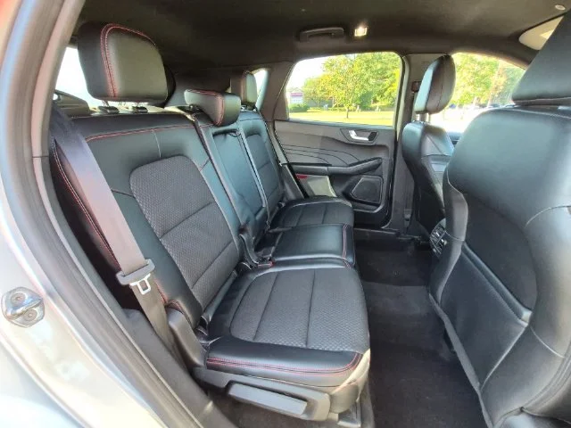 Used 2023 Silver Ford ST-Line image 33