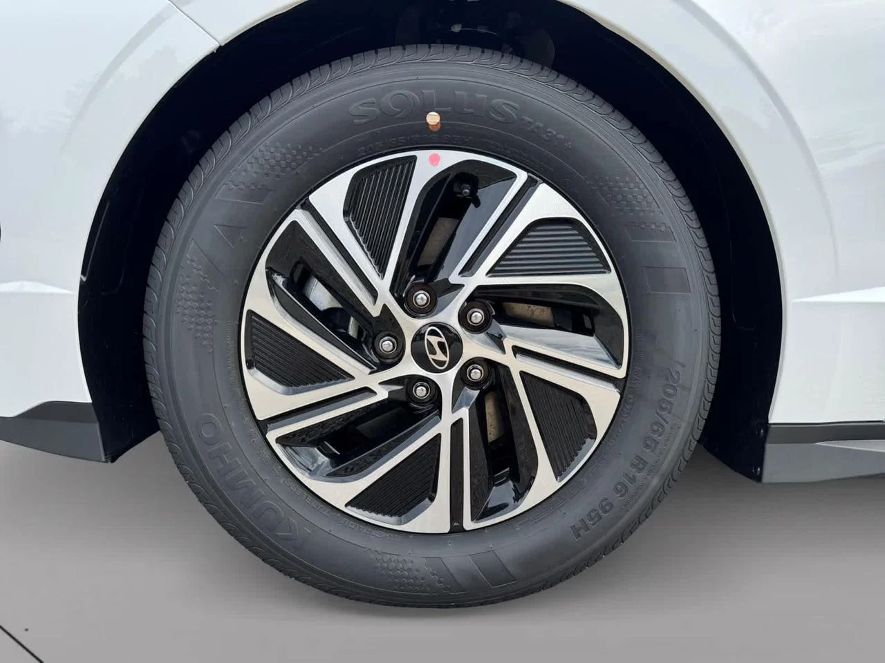 New 2026 White Hyundai Blue image 8