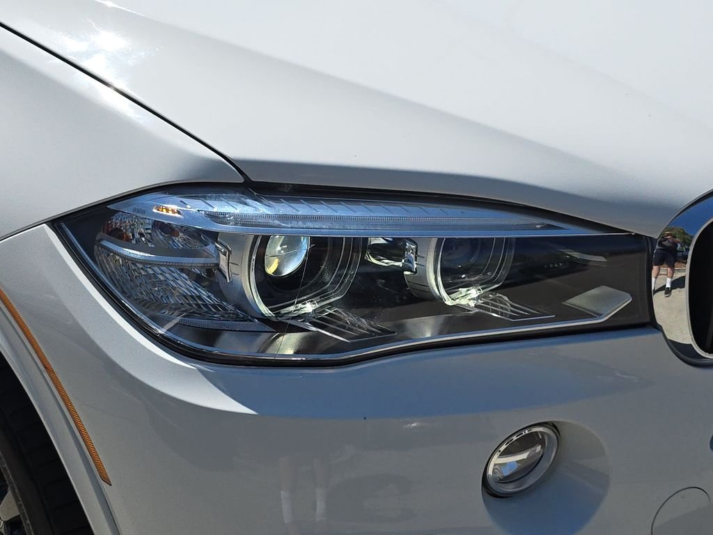 Used 2017 White BMW xDrive35d image 36