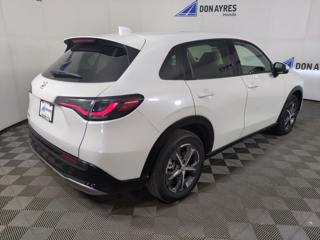 Used 2025 Platinum White Pearl Honda EX-L image 5