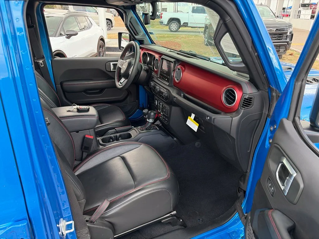Used 2023 Blue Jeep Rubicon image 10