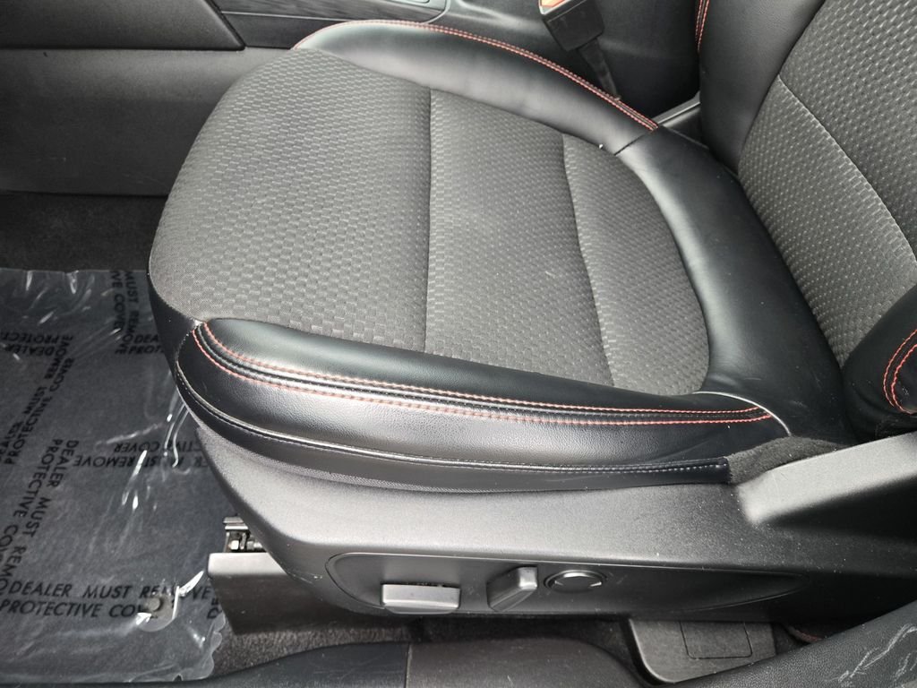 Used 2023 Agate Black Metallic Ford ST-Line image 13