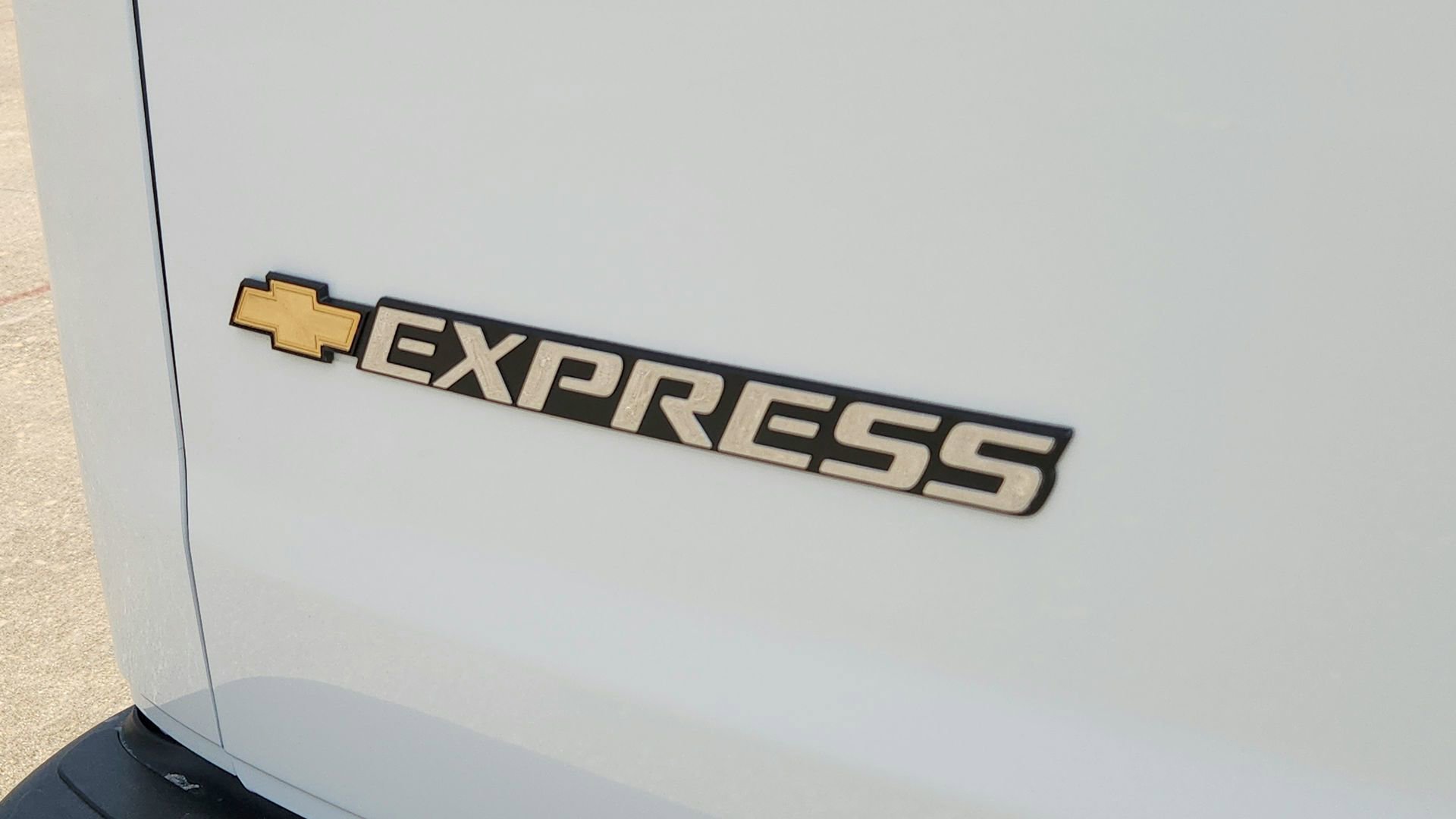 2026 Chevrolet Express Cargo Work Van - Photo 11
