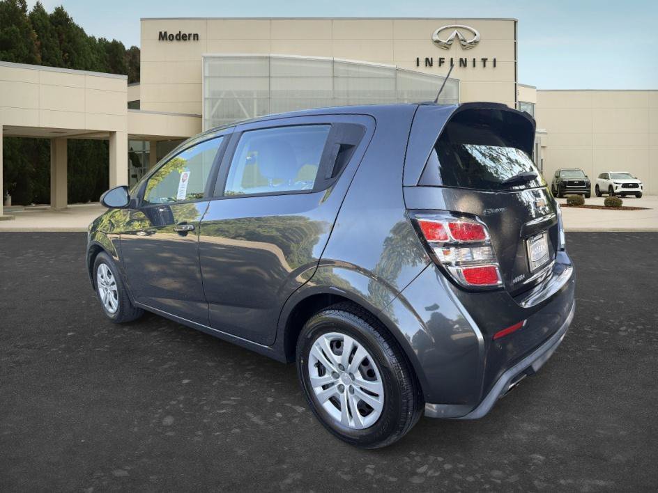 Used 2020 Nightfall Gray Metallic Chevrolet LT image 6