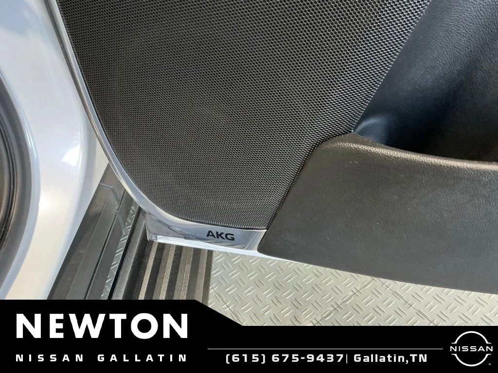 Used 2021 Crystal White Tricoat Cadillac Sport Platinum image 42