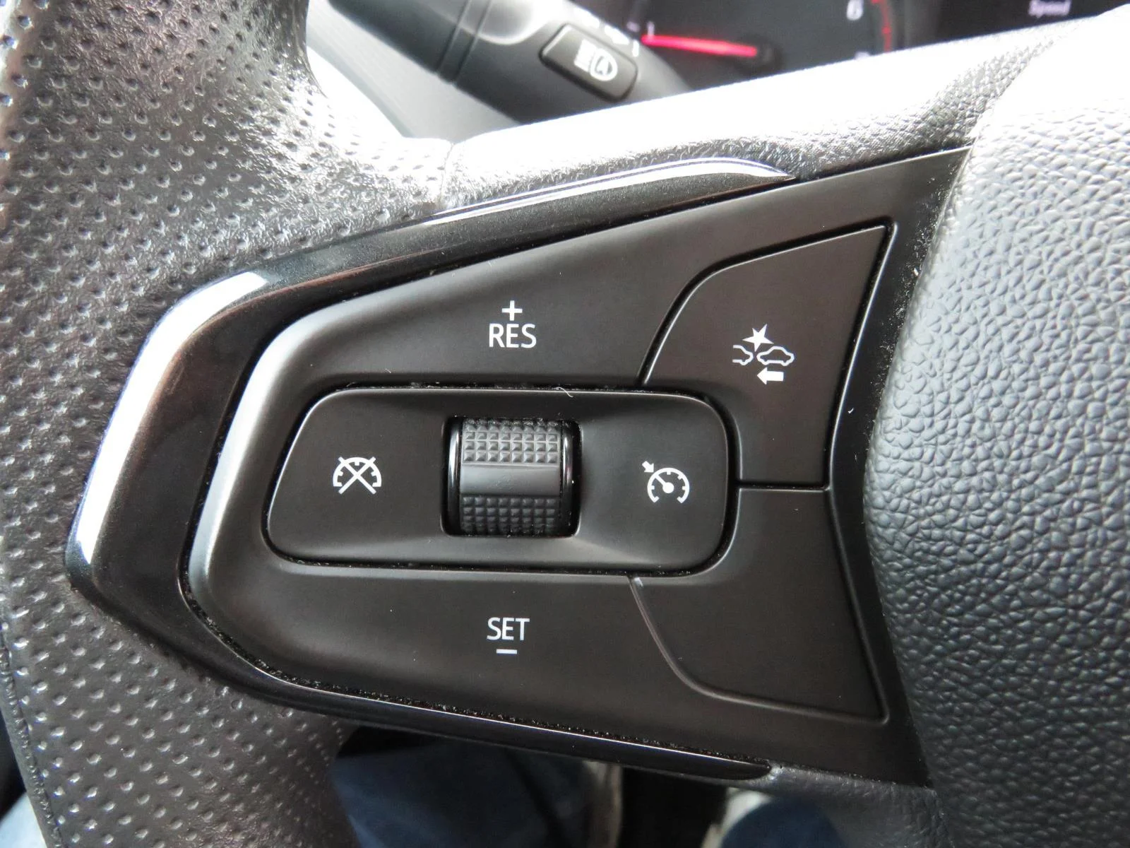 Used 2021 Mosaic Black Metallic Chevrolet LT image 36