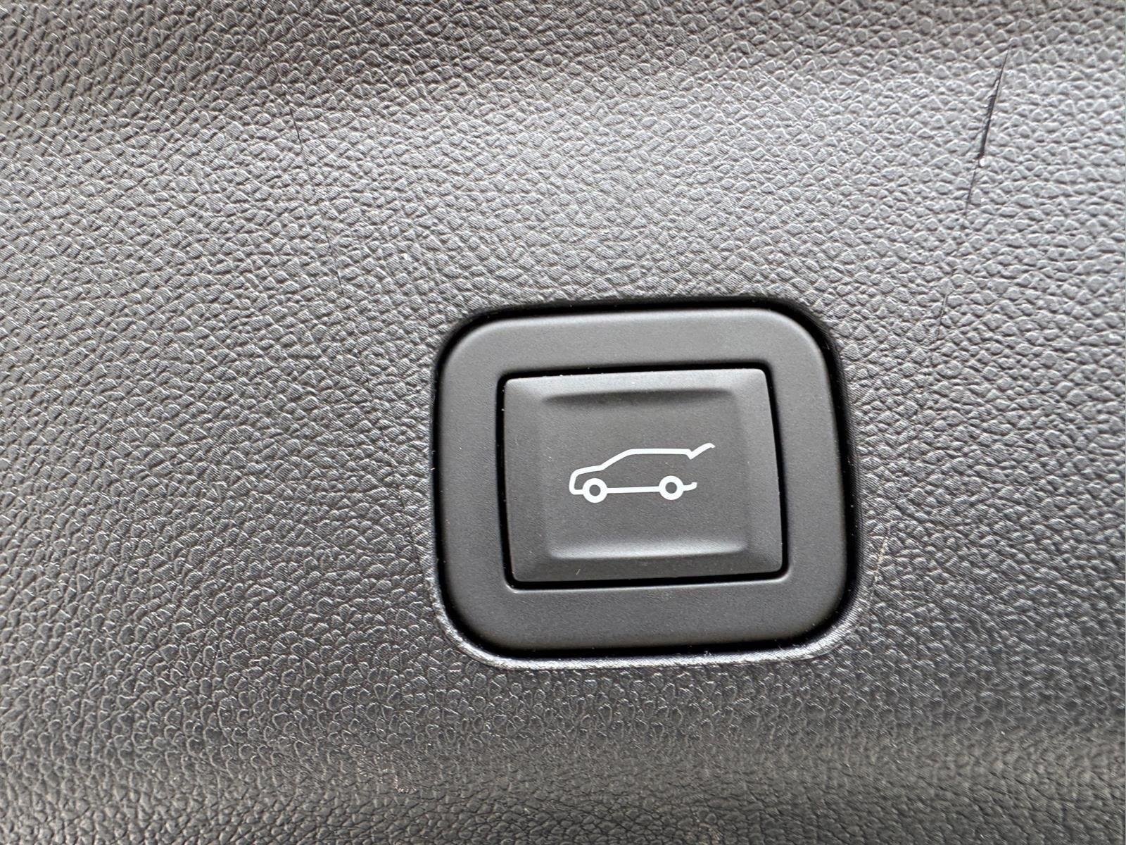 Used 2026 Summit White GMC Denali image 13