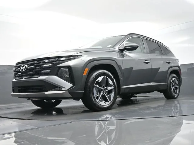 Used 2025 Gray Hyundai SEL Convenience image 35