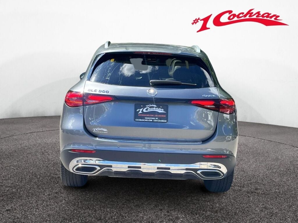 Used 2023 Selenite Grey Metallic Mercedes-Benz GLC 300 image 8