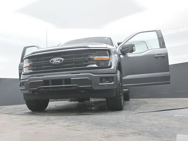 New 2026 Carbonized Gray Metallic Ford XLT image 30