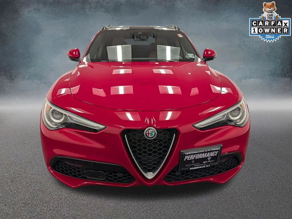Used 2023  Alfa Romeo Ti image 2