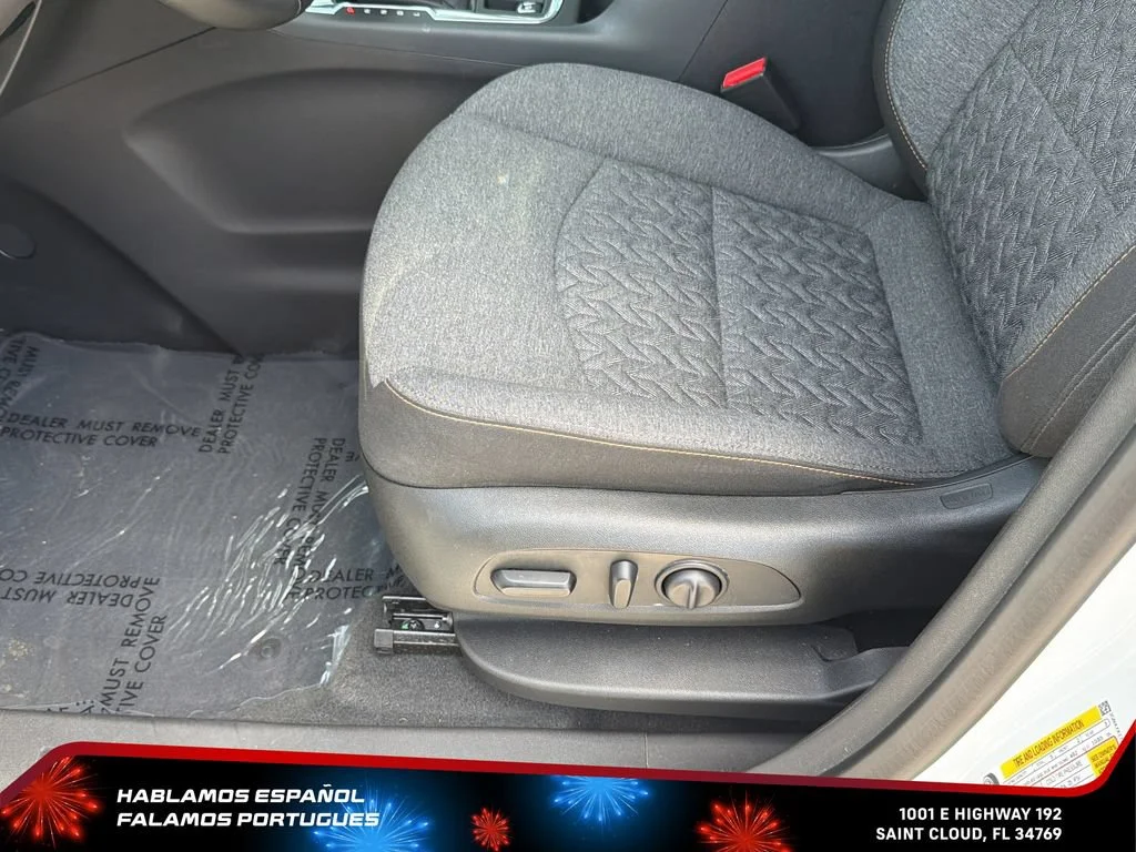 Used 2024 Summit White Chevrolet LT image 13