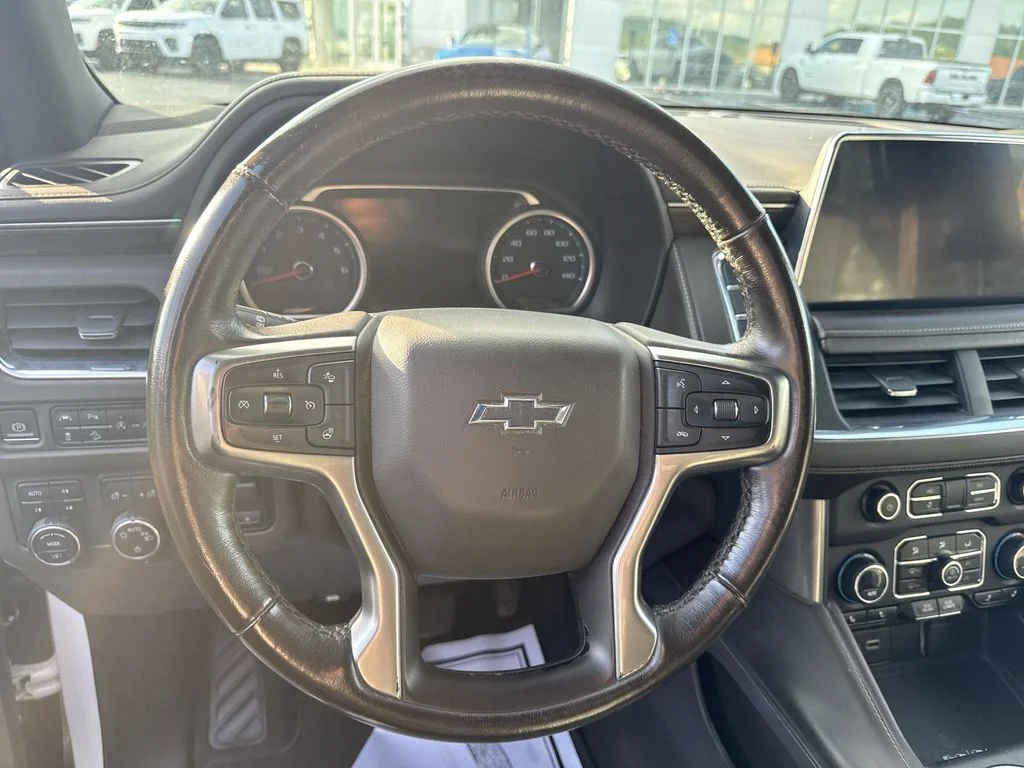 Used 2021 White Chevrolet Z71 image 14