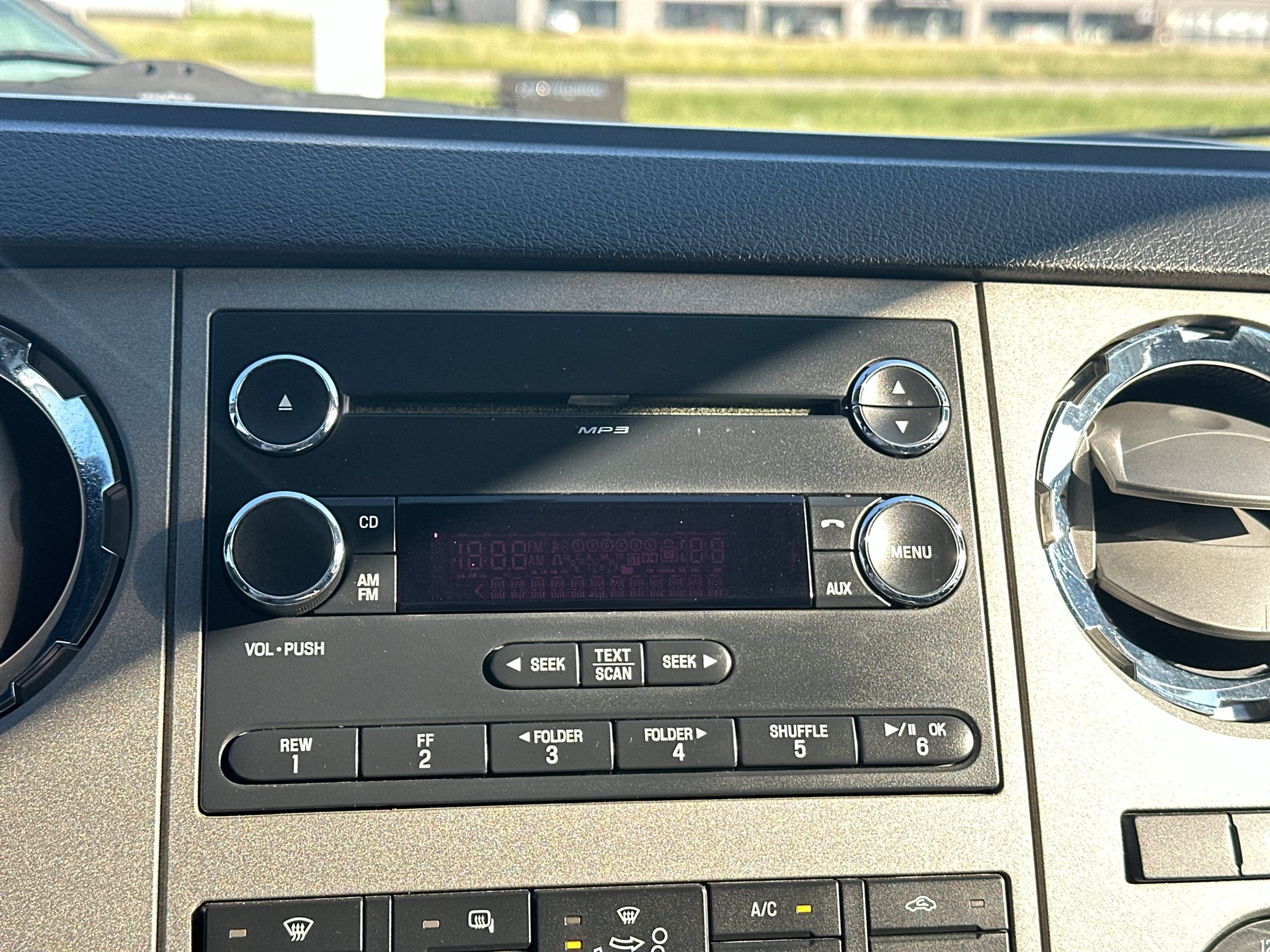 Used 2016  Ford XLT image 23