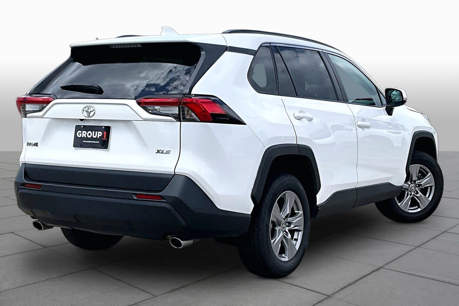 Used 2024 Ice Cap Toyota XLE image 12