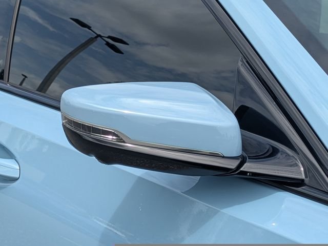 Used 2025  Cadillac V-Series image 12